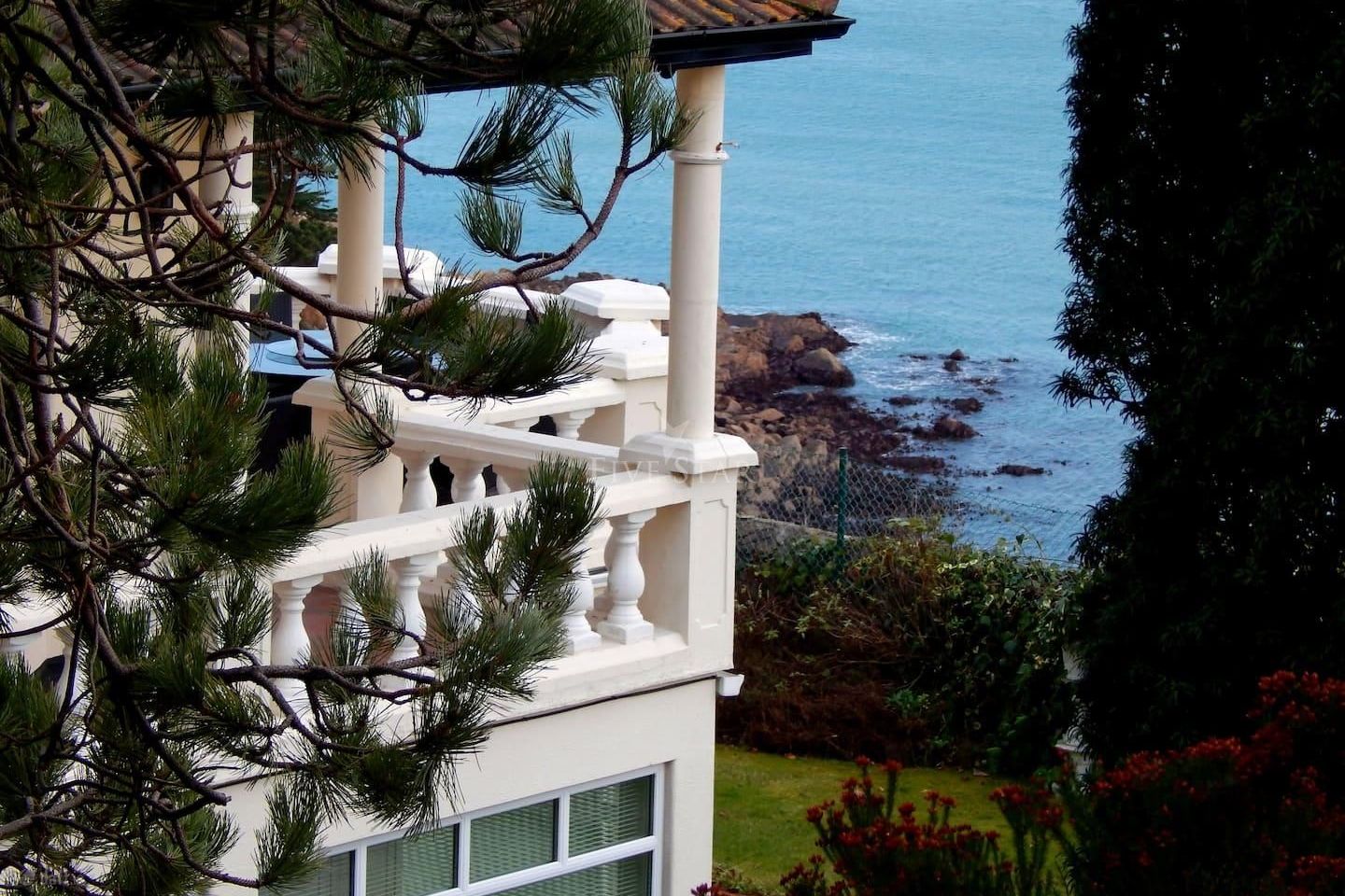 Sea View Embassy House, Dublin, Ireland, Dublin 1