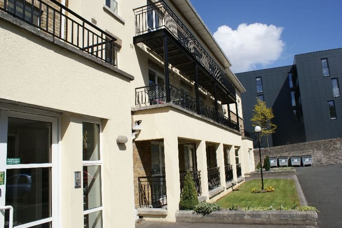 18 Riverbank Hse, Islandbridge, Co. Dublin