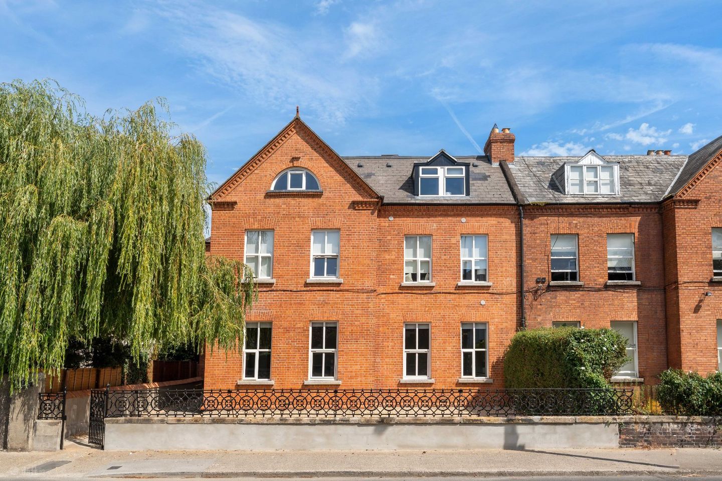 1 Clonskeagh Road, Dublin 6, D06N4T2