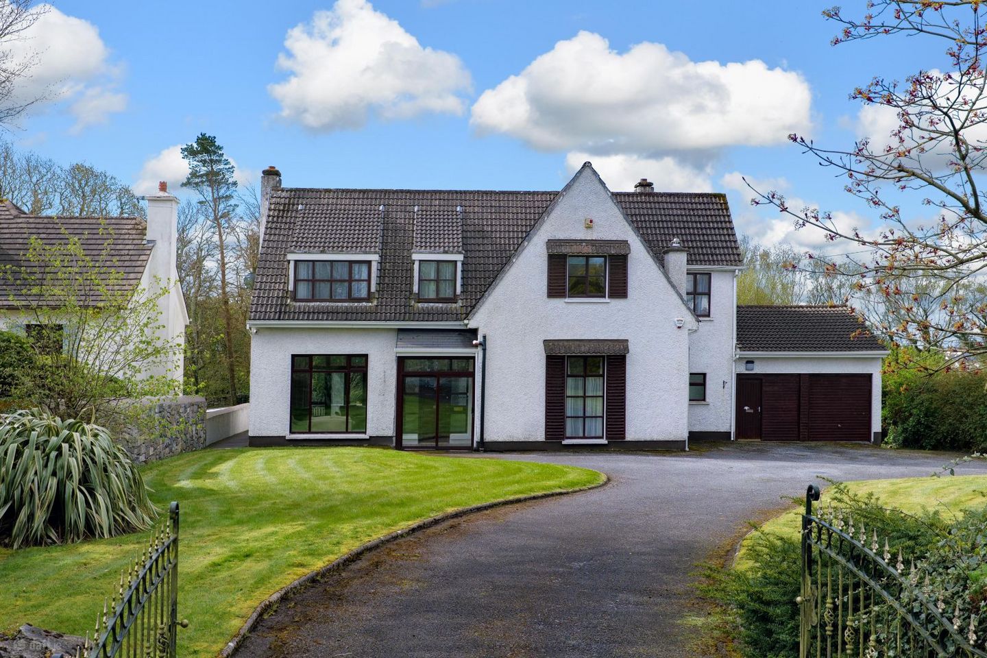 Aileach, Taylors Hill Road, Taylor's Hill, Co. Galway, H91C83W