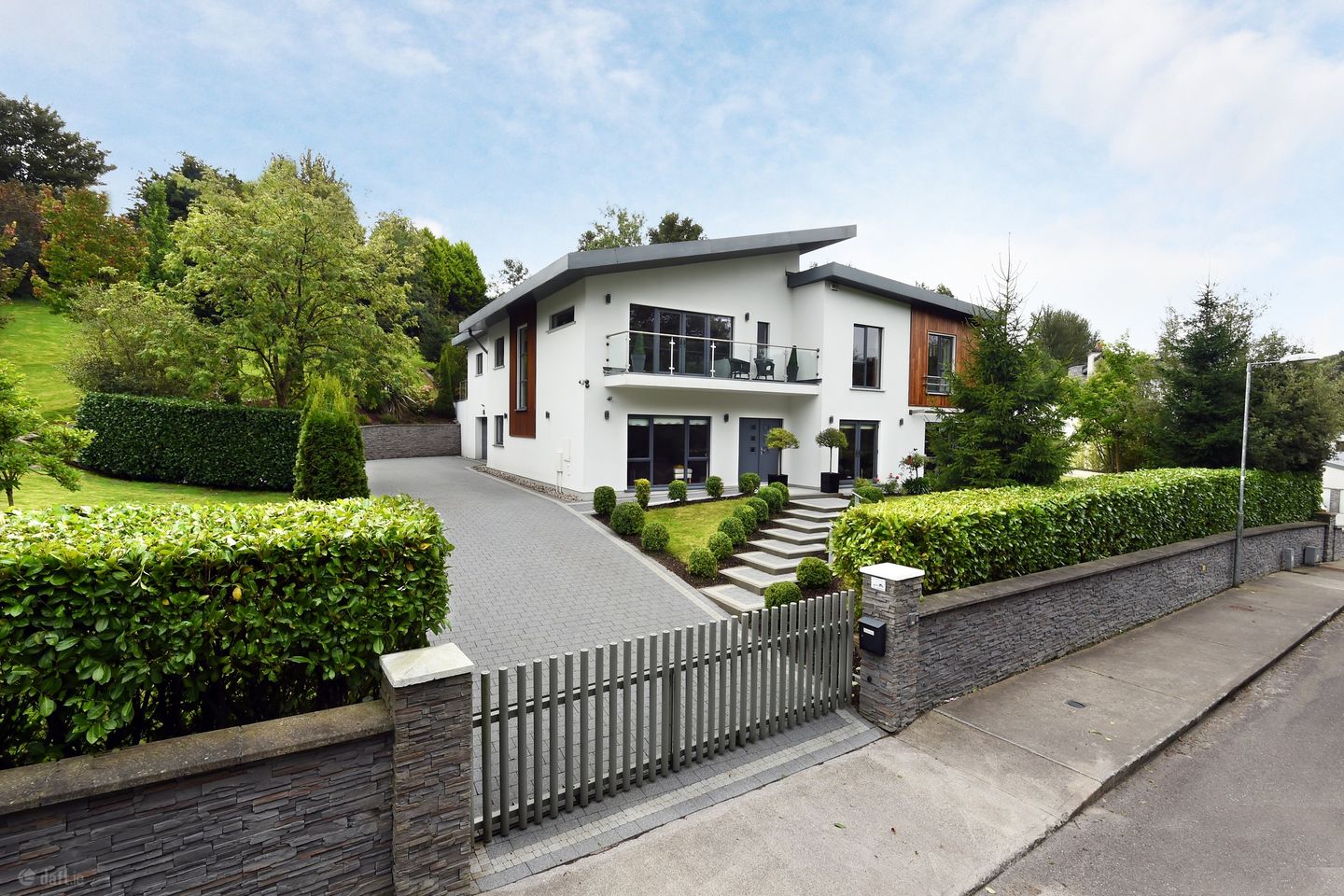 8 Cuil Chluthair, Sarsfield Court, Glanmire, Co. Cork, T45N726
