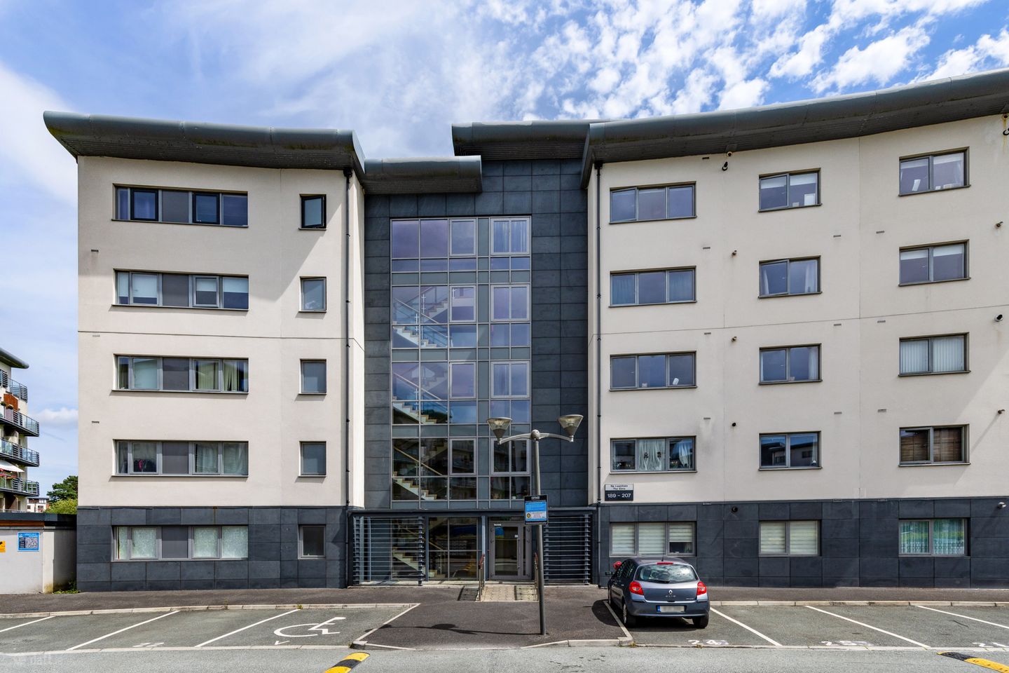198 The Elms, Northwood, Santry, Dublin 9, D09AK12