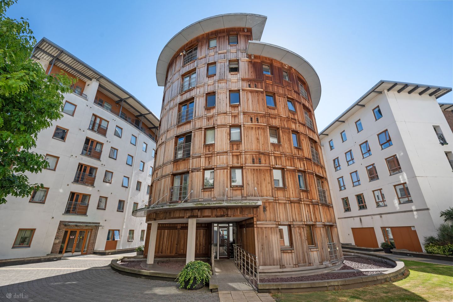 9 Semple House, Custom House Square, IFSC, Dublin 1, D01W242