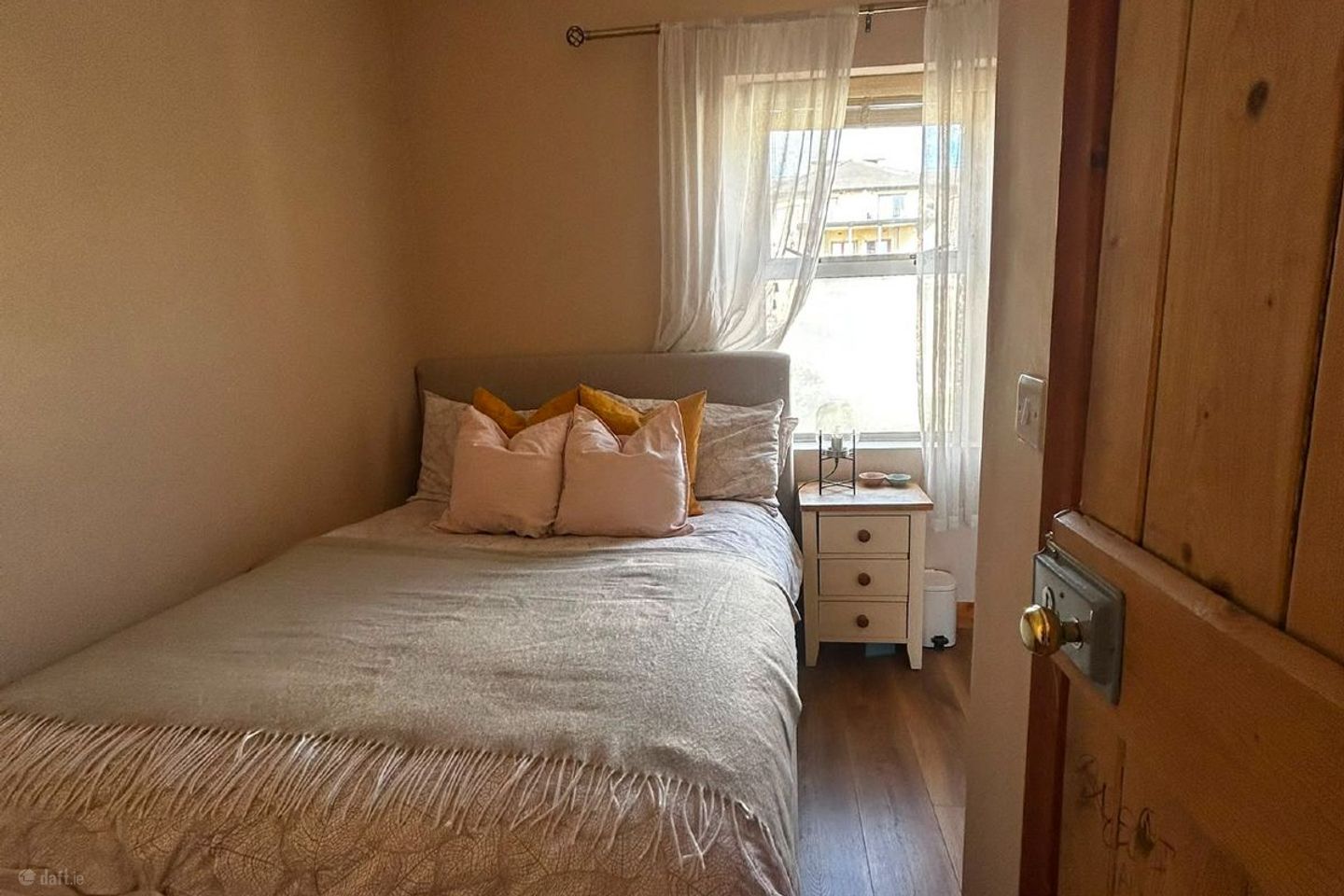 Double Room in East Wall, bills included, North Wall, Dublin 3