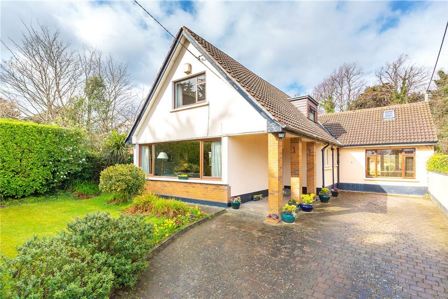 5 Knocksinna Park, Foxrock, Dublin 18