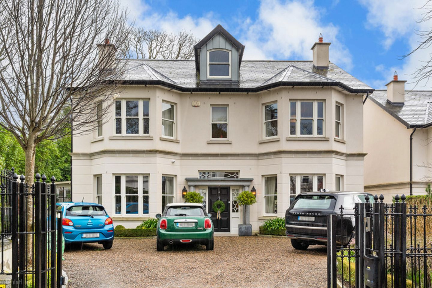 4 4 BALURE
BALURE LANE
KILLINEY, Co. DUBLIN