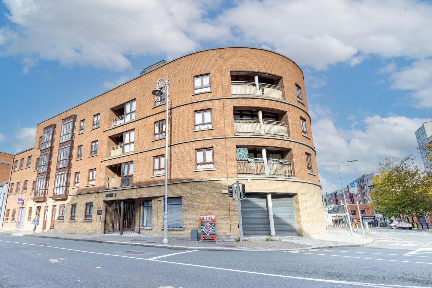 57 Blackhall Square, King Street North , Smithfield, Dublin 1 is for