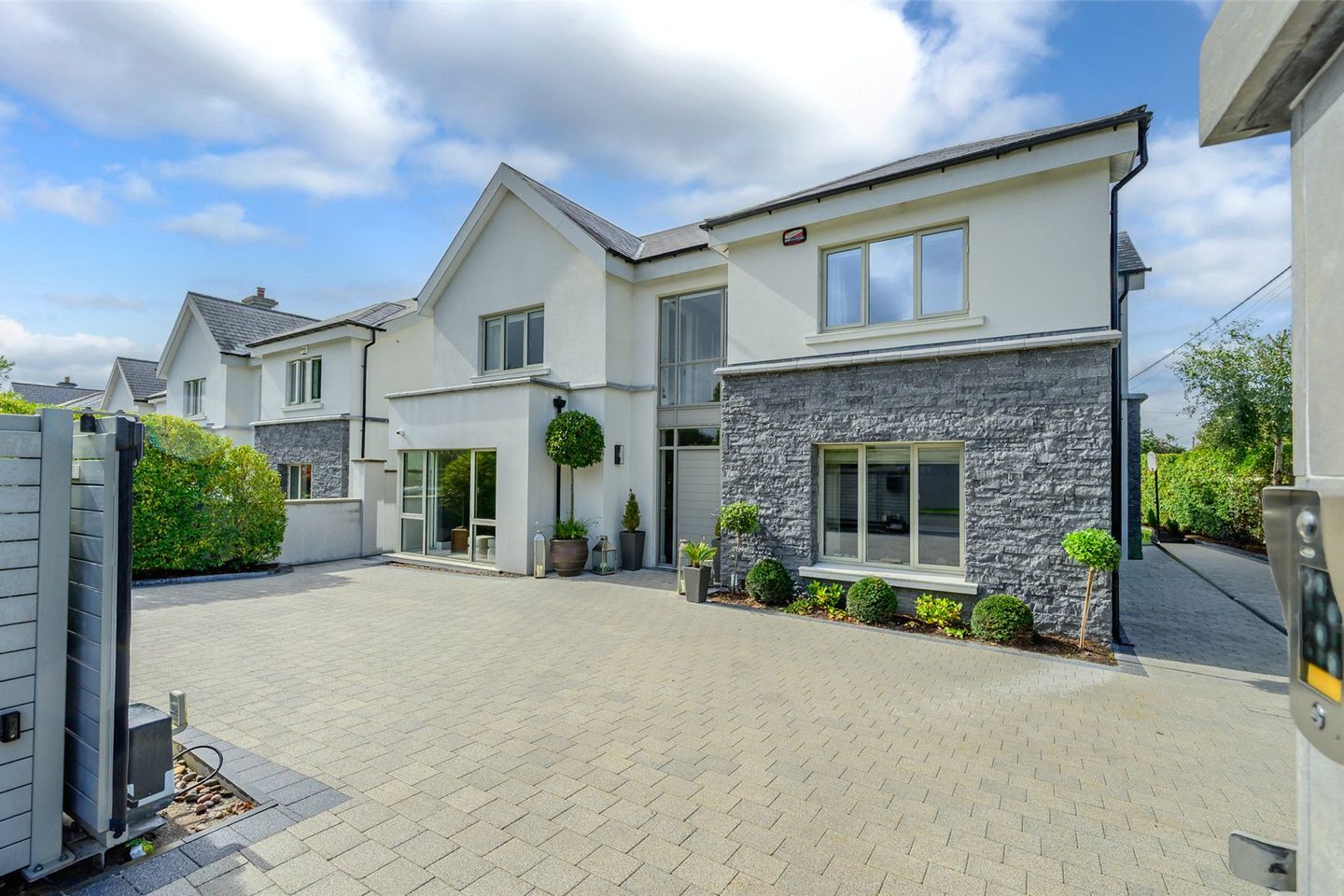 1 Greenbanks, Well Road, Douglas, Cork, Douglas, Co. Cork, T12V6FD