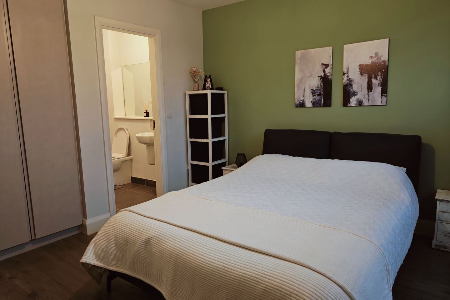 10MIN TRAIN TO CITY CENTRE, Ashtown, Dublin 15