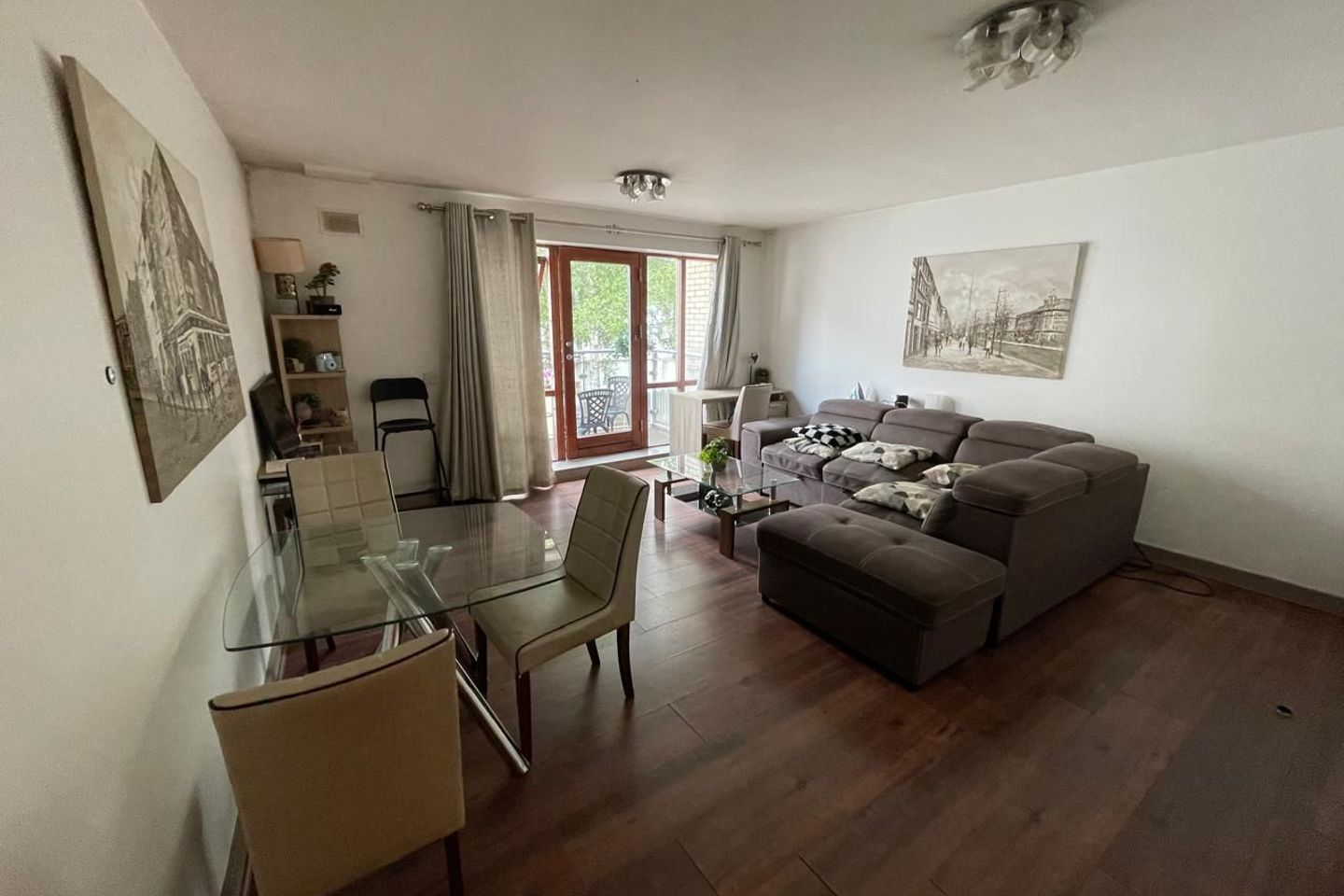 Apartment 21, Hanbury Mews, Hanbury Lane, Dublin 8, The Coombe, Dublin 8