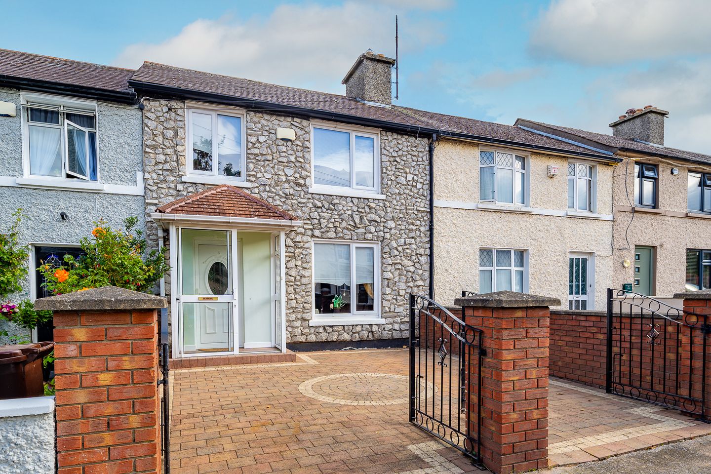 5 Goldenbridge Terrace, Inchicore, Inchicore, Dublin 8, D08EK4C is for