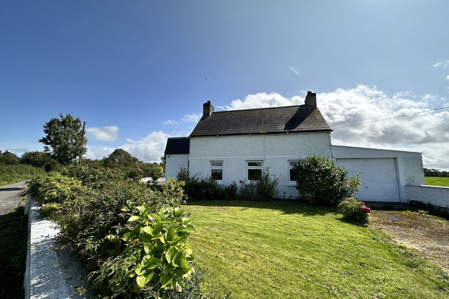 Ballybray, Knocktopher, Ballyhale, Co. Kilkenny, R95V3A2 is for sale on