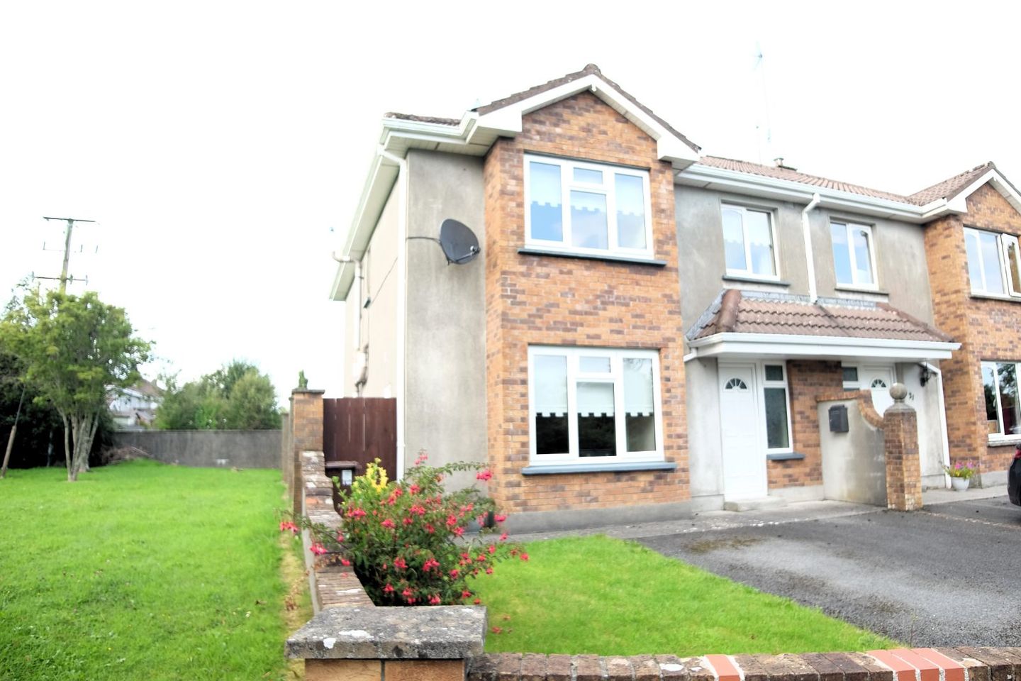 22 Hazelwood, Loughrea, Co. Galway, H62AP68