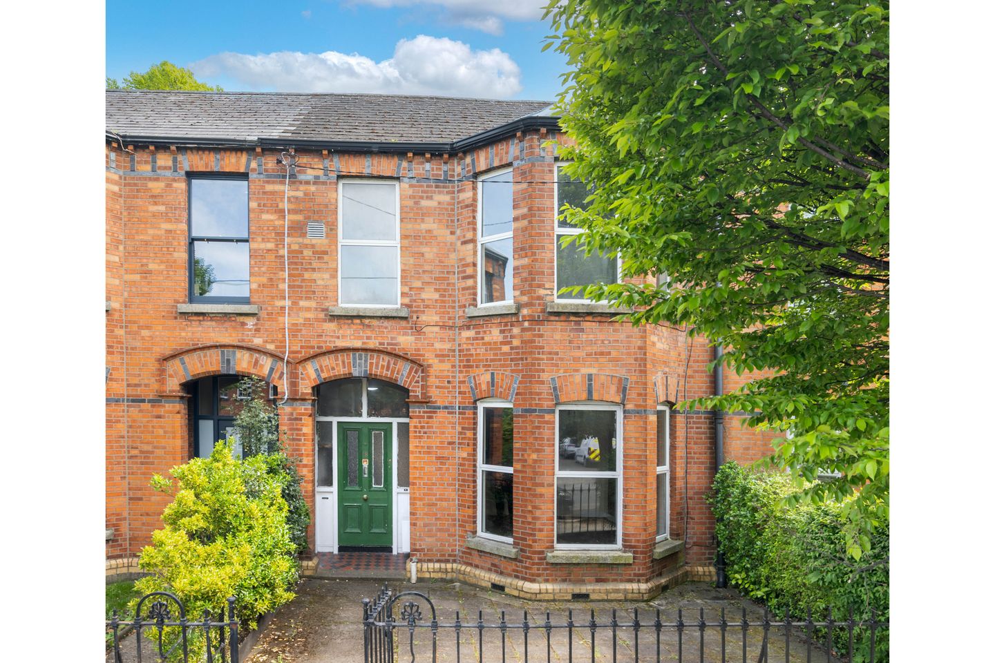 18 Mount Tallant Avenue, Terenure, Terenure, Dublin 6, D6WT207 is for