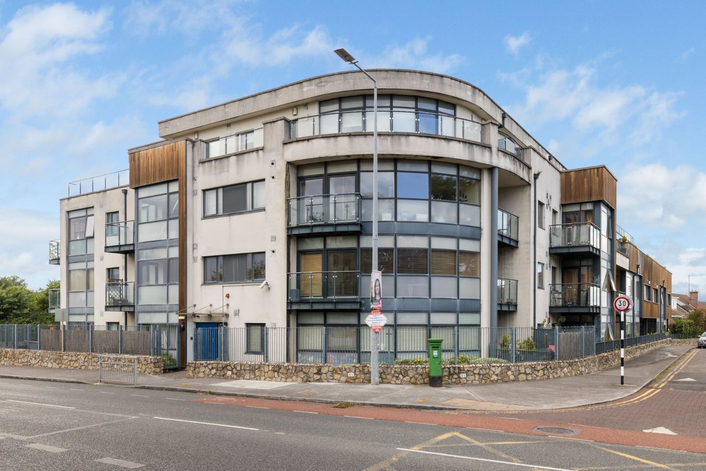 27 Glebe Hall, Kill Avenue, Dun Laoghaire, Co Dublin, A96NF85 is for