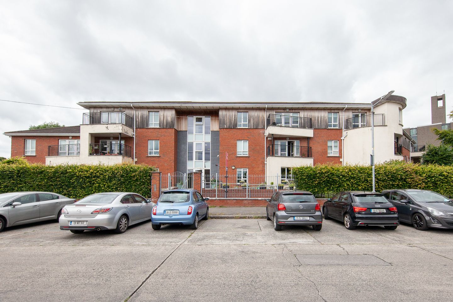 Apartment 8, Brookwood Abbey, Brookwood Grove, Artane, Dublin 5 is for