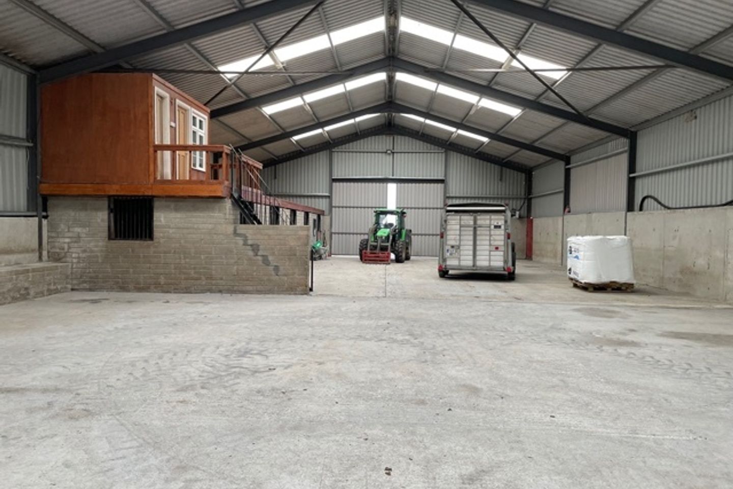 Commercial property for rent in Upper, Kill, Co. Kildare