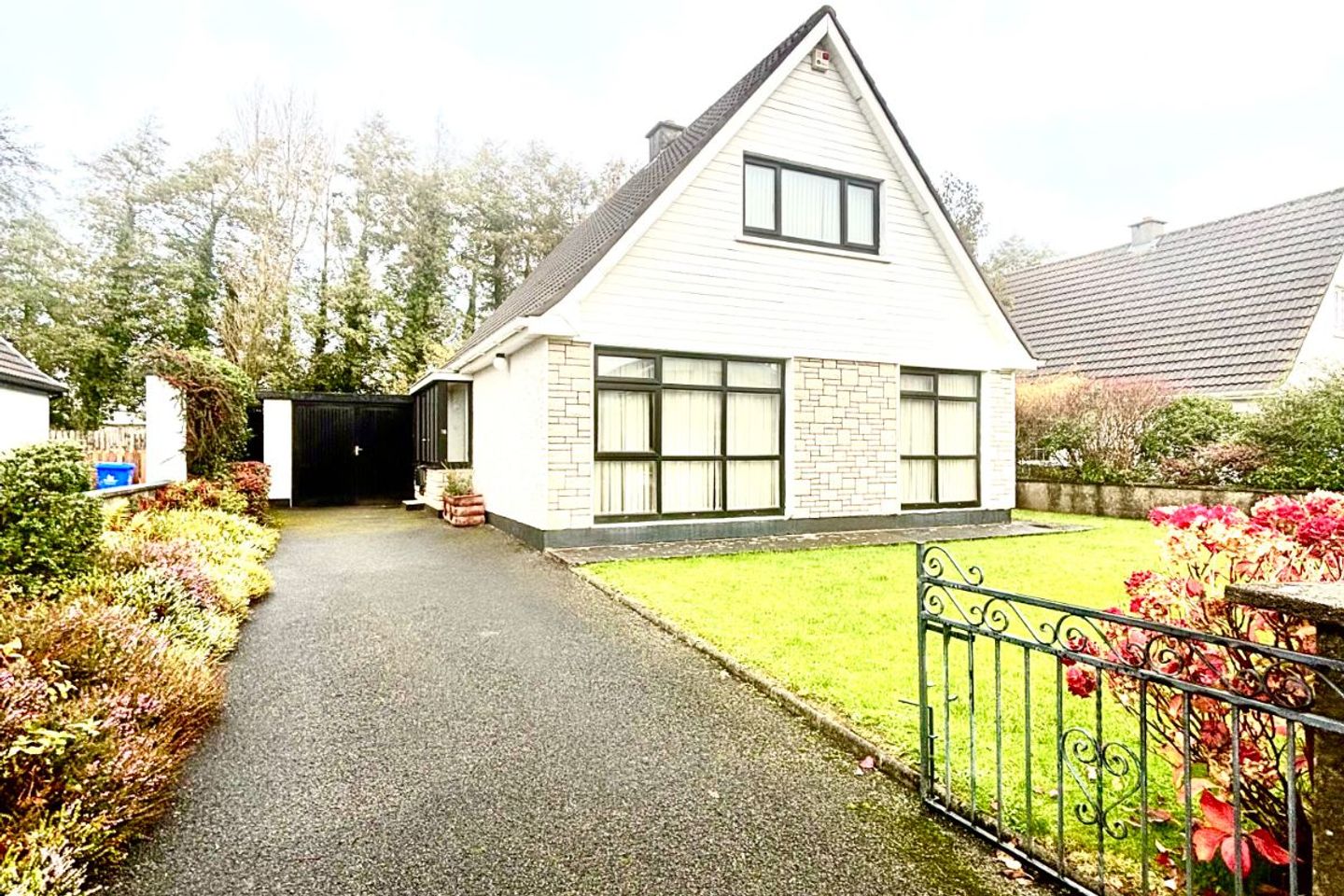 16 Rathbawn Drive, Castlebar, Co. Mayo, F23N409