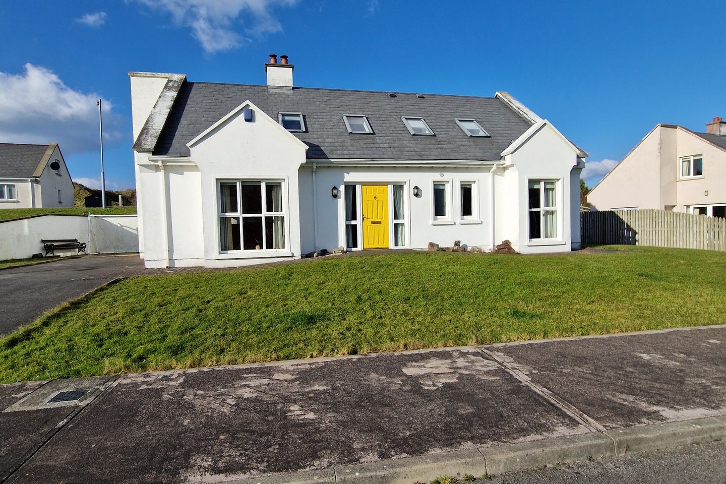 16 Ardeelan Cottages, Ardeelan Lower, Rossnowlagh, Co. Donegal, F94K138