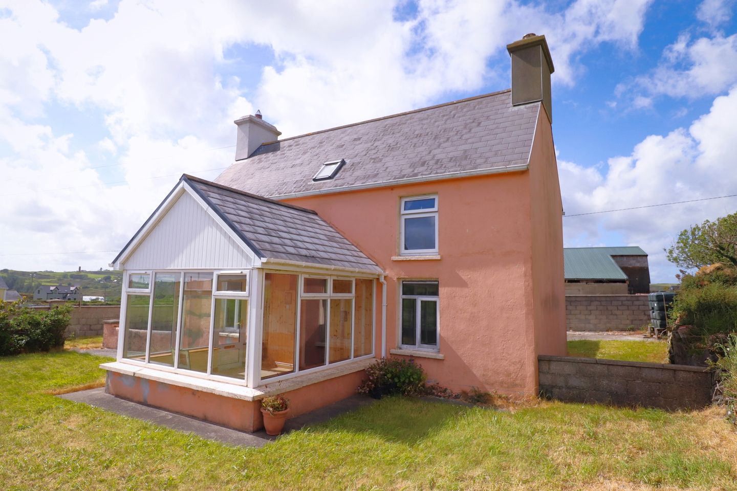 Cahergal, Union Hall, Co. Cork, P81E952