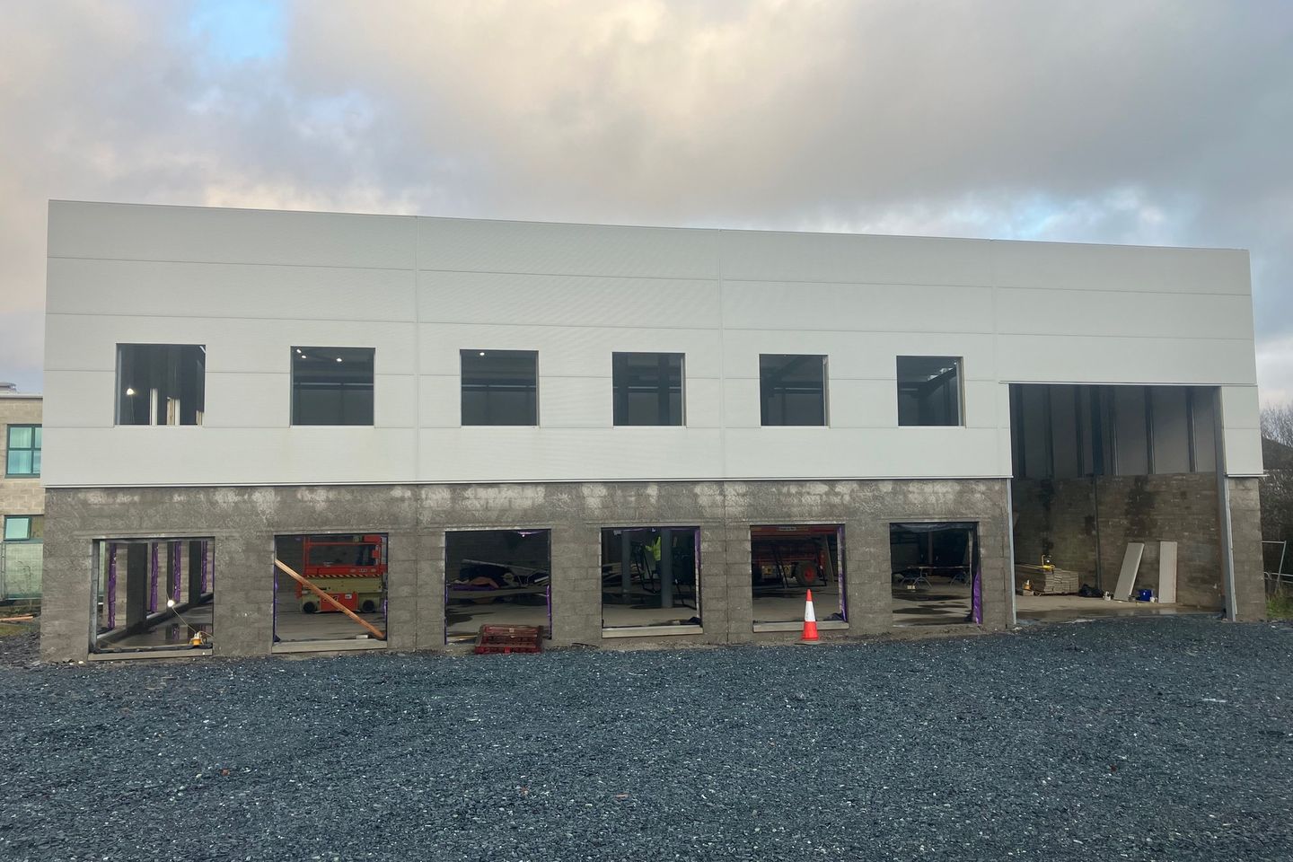 Commercial property for rent in Units 17D & 17E, Newbridge Industrial