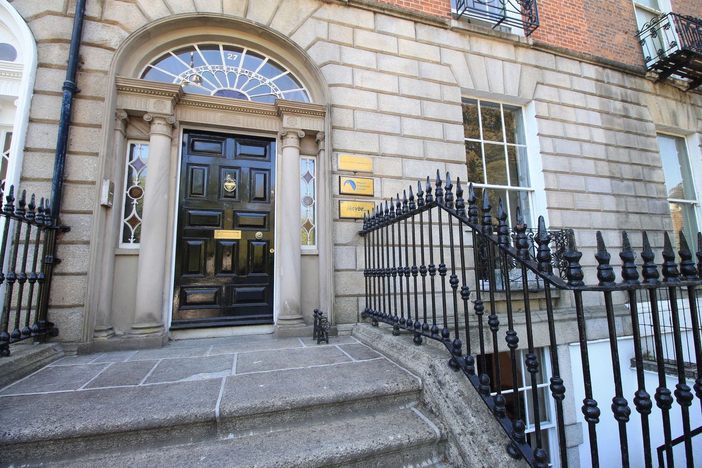 Commercial property for rent in 27 Fitzwilliam Square, Dublin 2