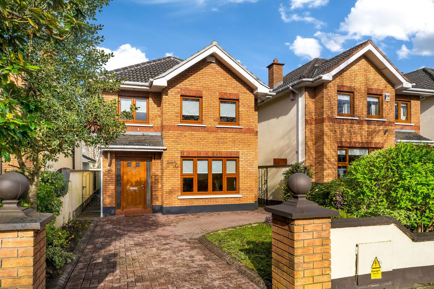 24 Charlemont, Griffith Avenue, Drumcondra, Dublin 9, D09N2E4 is for
