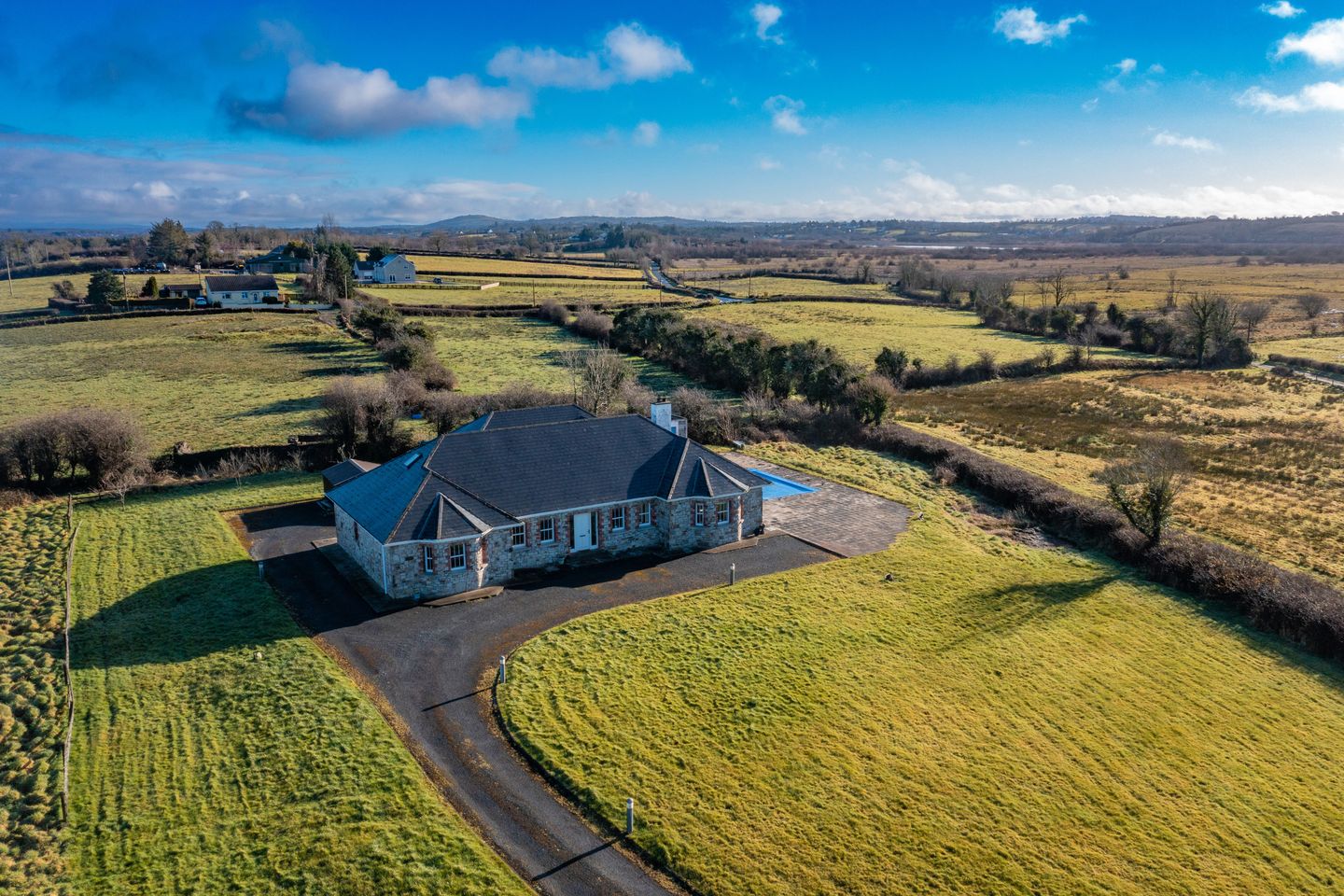 WATERSIDE PROPERTY, Cleaheen, Cootehall, CarrickonShannon, Co