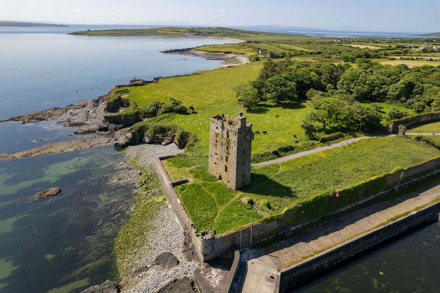 Carrigaholt Cottage And Lands, Rinemackaderrig, Carrigaholt Castle, Carrigaholt, Kilrush, Co