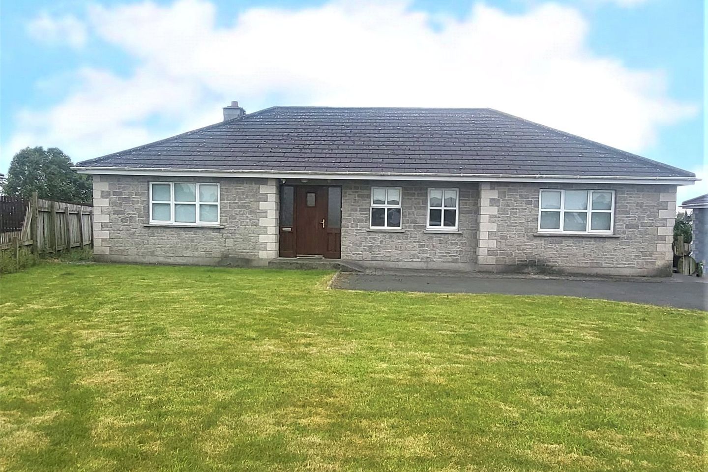 28 Oak Glen, Poolboy, Ballinasloe, Co. Galway, H53RW14 is for sale on