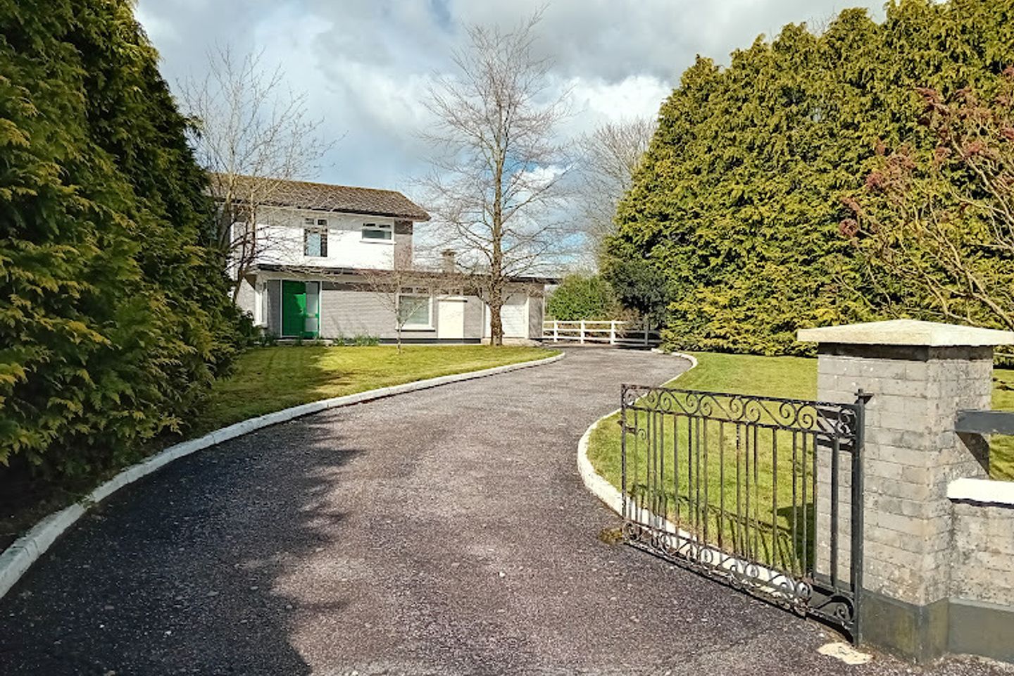 Banteer West, Banteer, Co. Cork, P51Y9N1 is for sale on Daft.ie