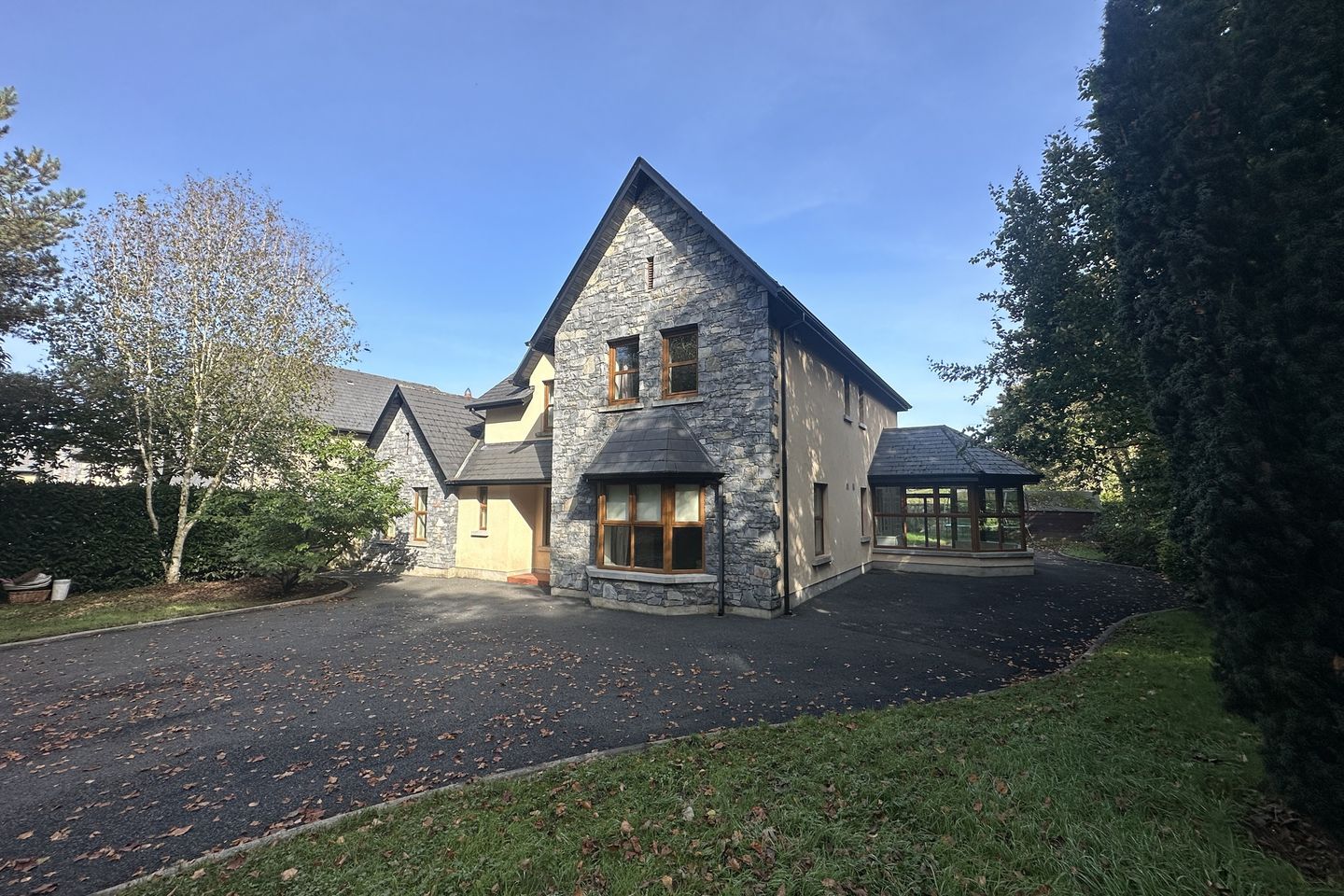 9 Kilnamanagh Manor, Dundrum, Co. Tipperary, E34TX40 is for sale on Daft.ie
