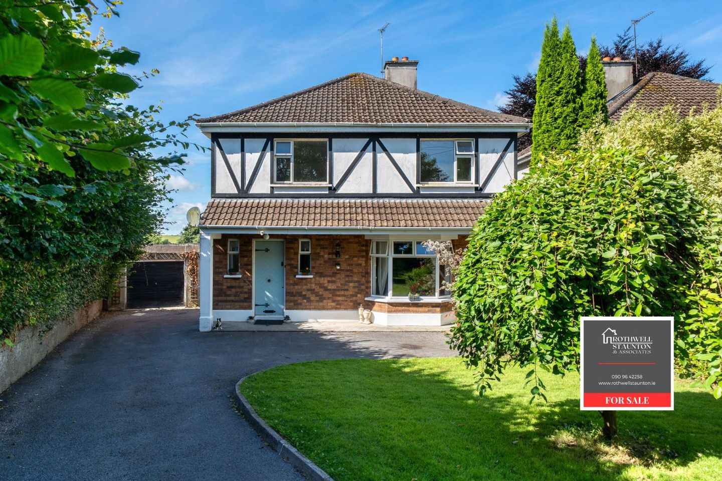 The Twin Houses, Shannonbridge Road, Ballinasloe, Co. Galway, H53X0C0