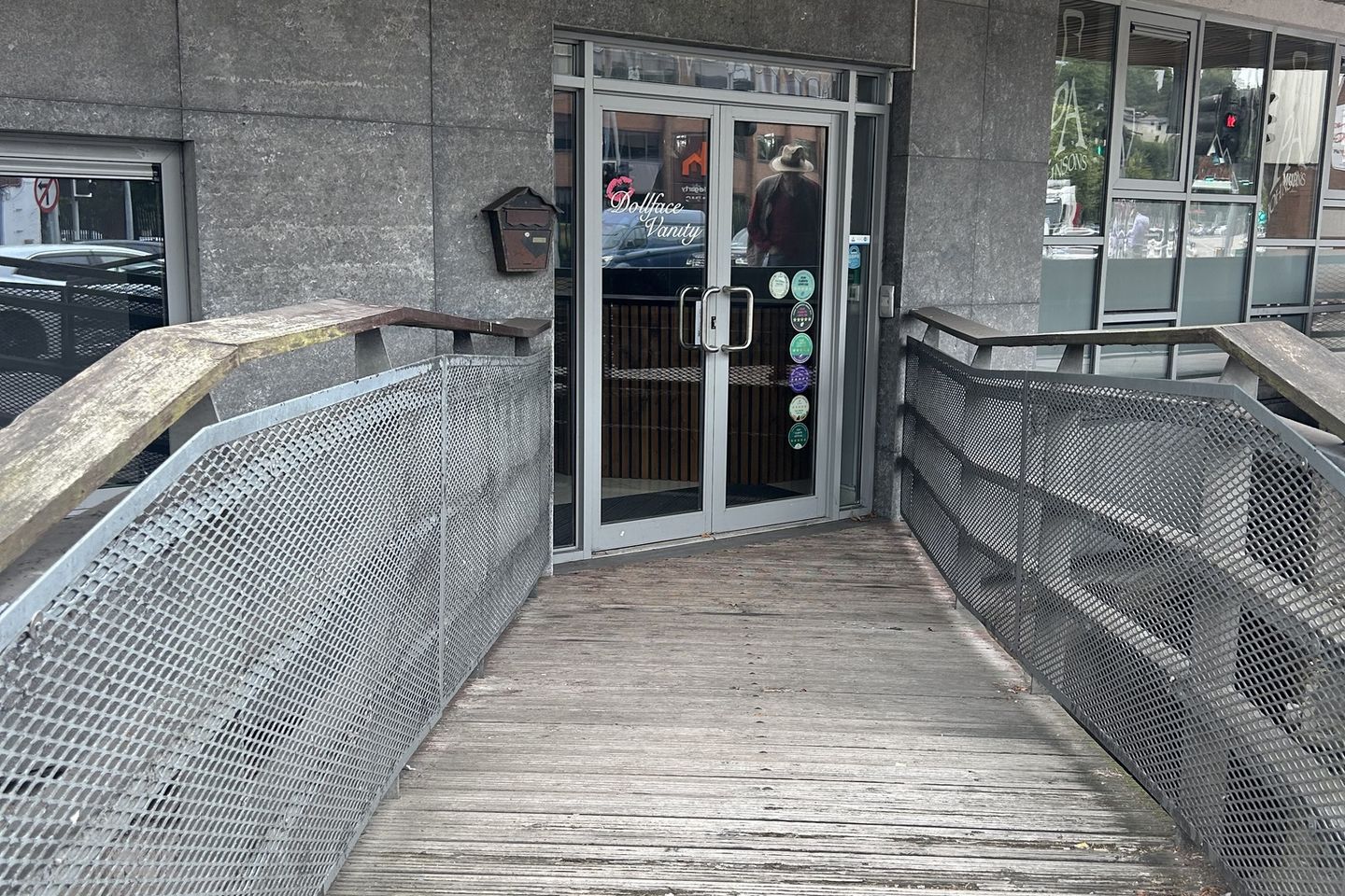 Ground floor retail unit, Camden Court, Carrolls Quay, Cork City Centre