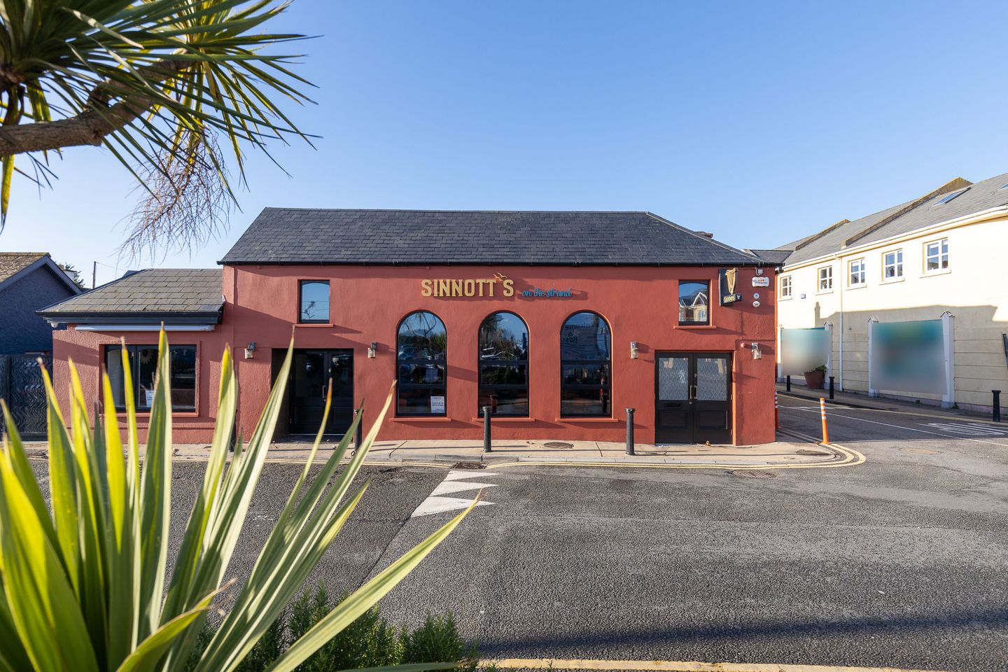"Sinnotts on the Strand", Rosslare Strand, Co. Wexford, Y35AP52