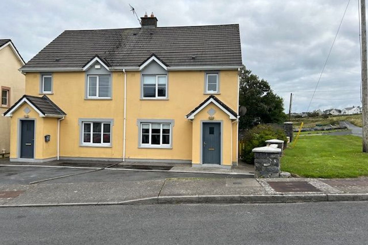 1 Summercove, Lahinch, Co. Clare, V95K275