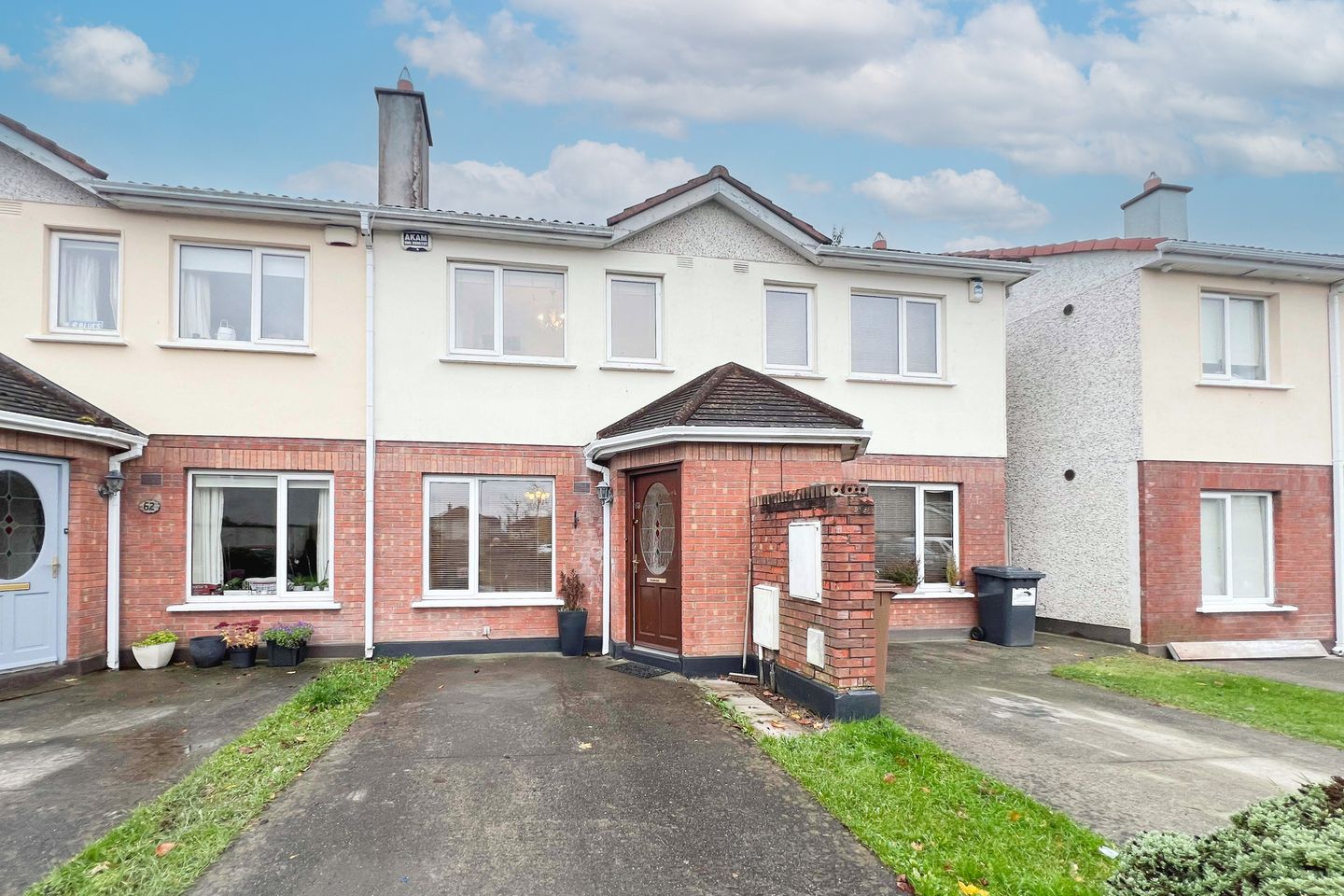 63 Castle Riada Grove, Lucan, Co. Dublin, K78YD56 is for sale on Daft.ie