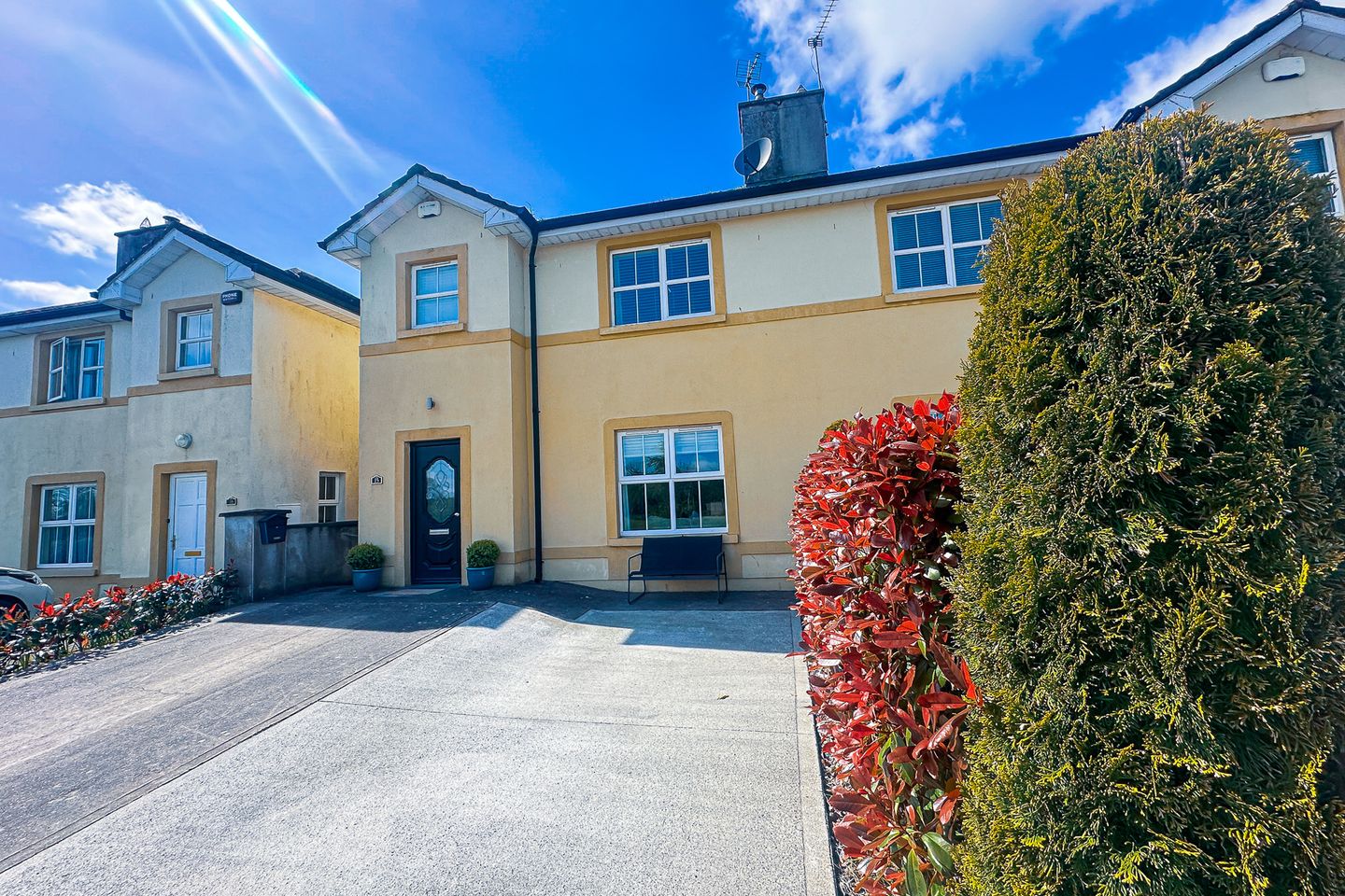 15 Carraig Downes, Dualla Road, Cashel, Co. Tipperary, E25T995 is for