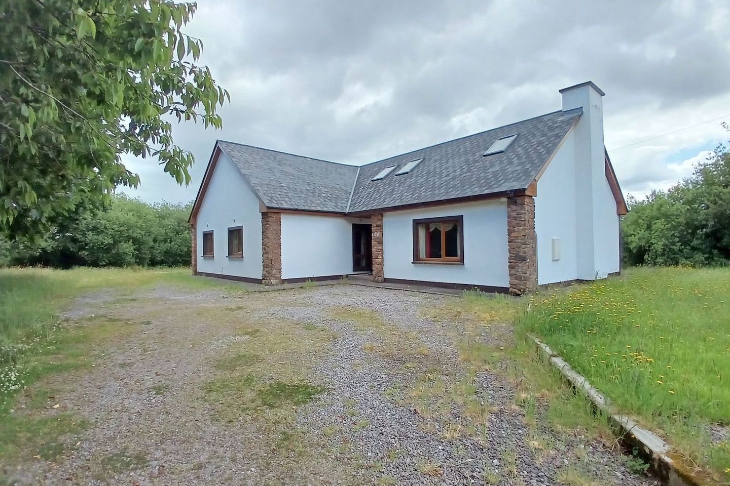 Muingaphuca, Caragh Lake, Co. Kerry, V93Y0C7 is for sale on