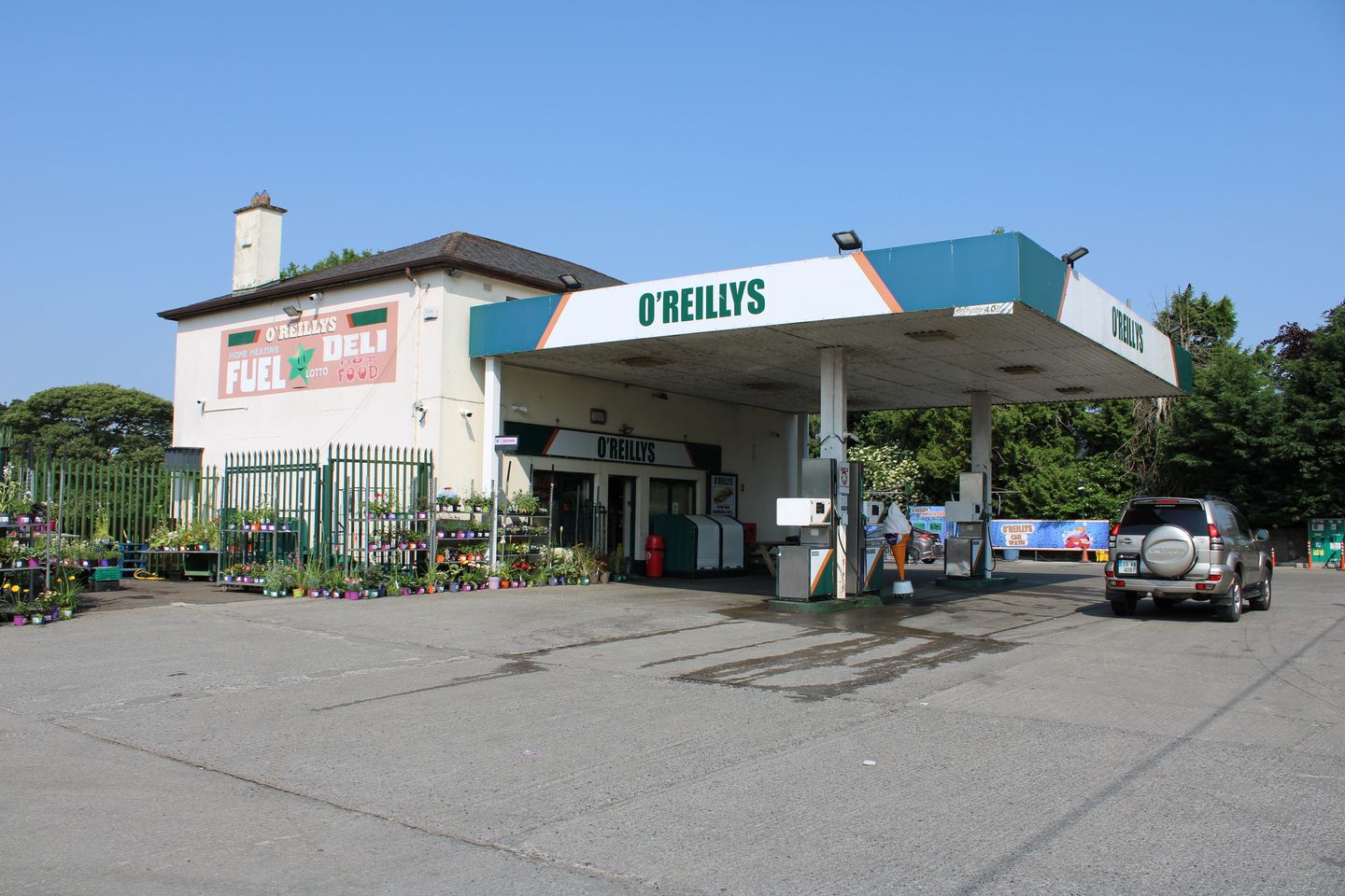 Commercial property for sale in Investment Property Parkmore