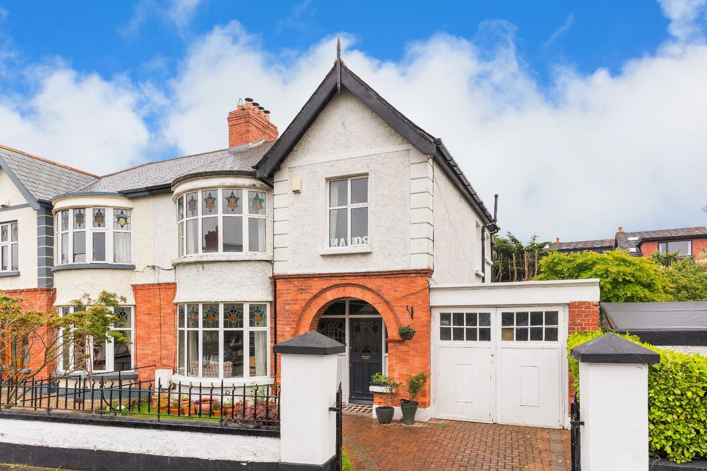 60 Saint Alban's Park, Dublin 4, Sandymount, Dublin 4, D04TY49 is for