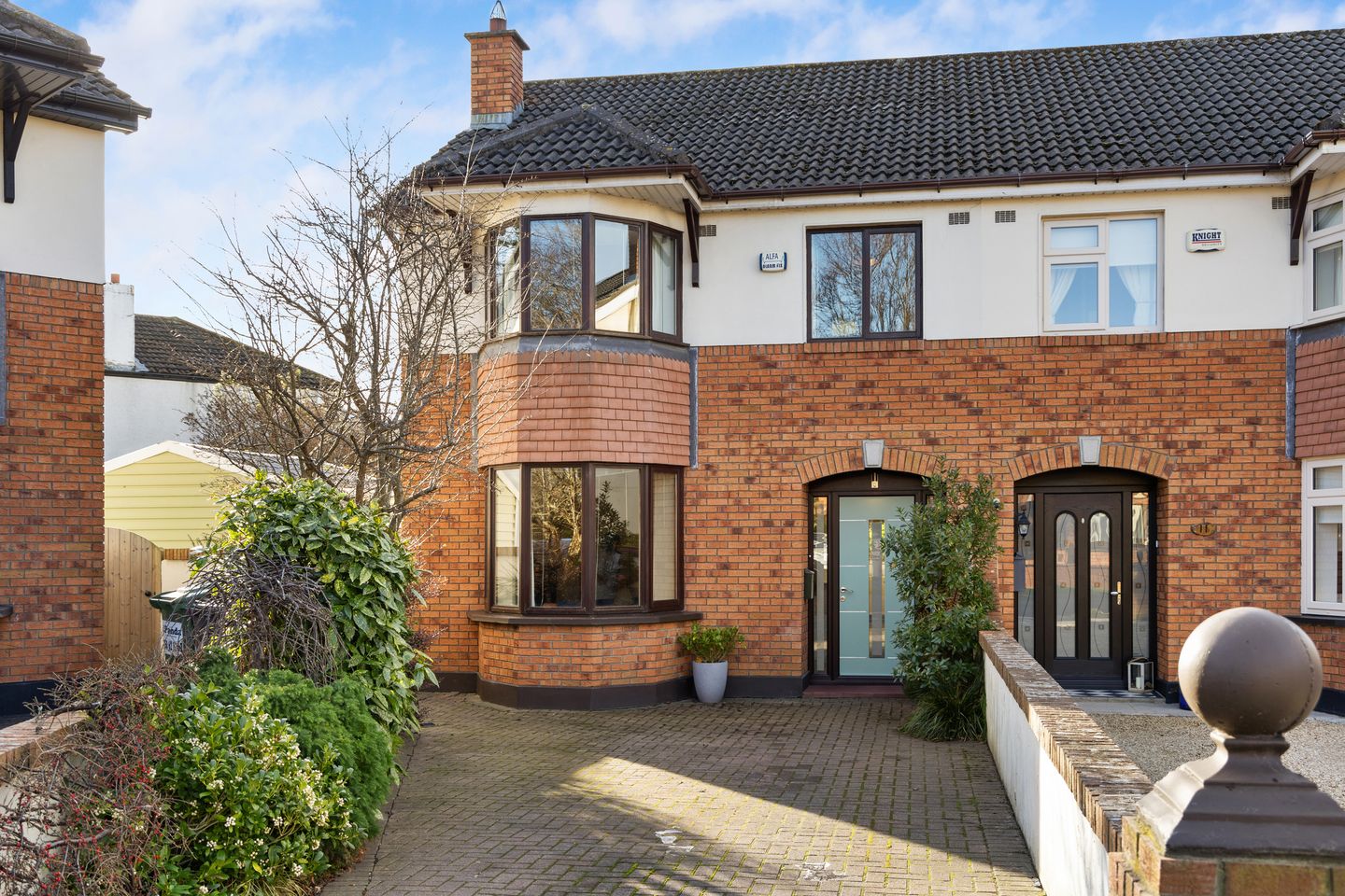 12 Hilton Gardens, Ballinteer, Ballinteer, Dublin 16, D16CR20 is for
