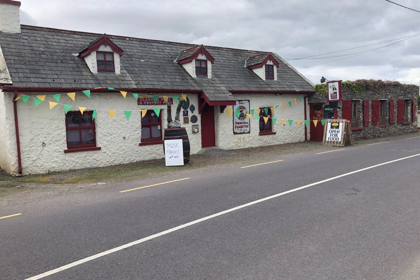 Commercial property for rent in West Main Sreet, Dingle Peninsula