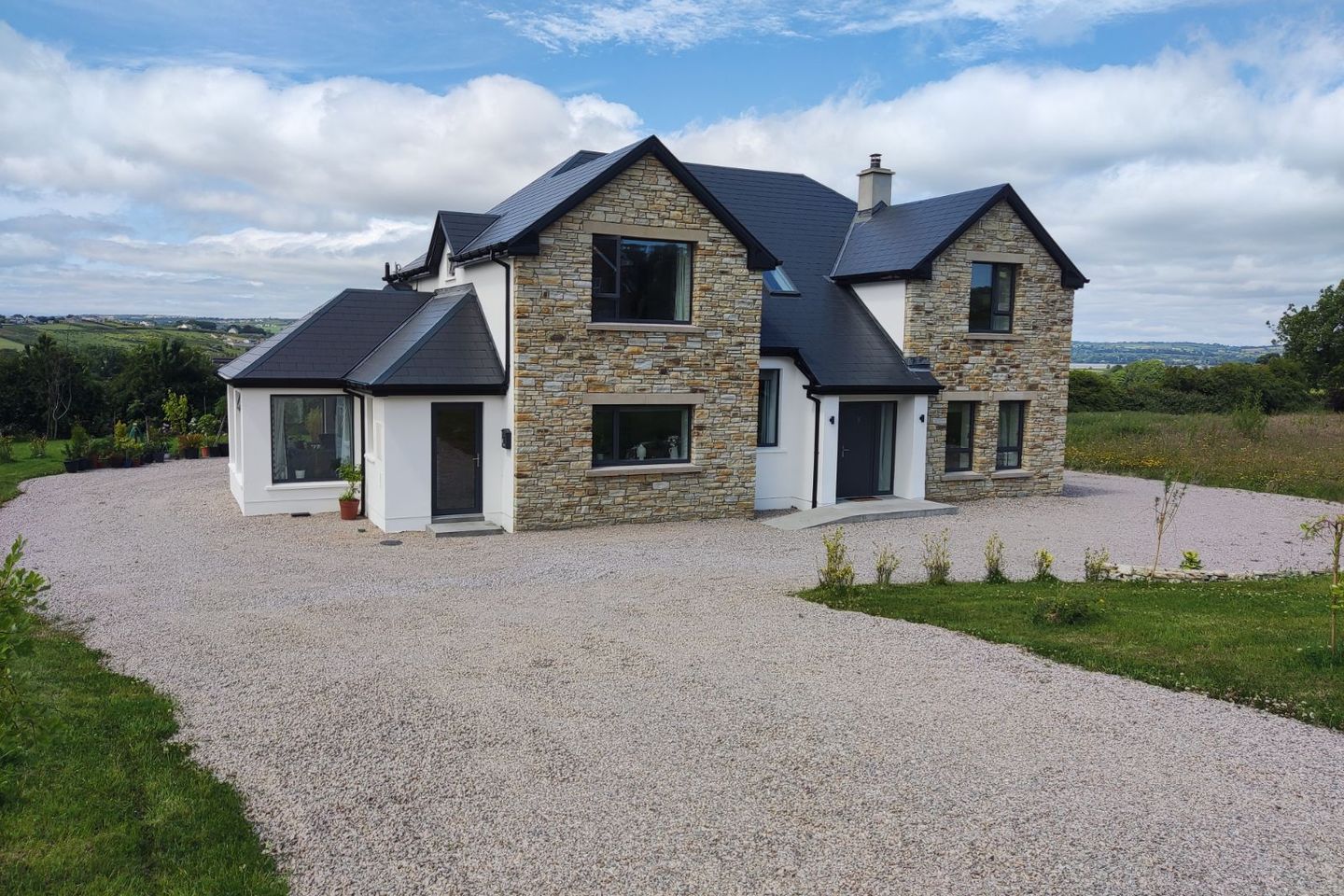 6 Raymoghey Heights, Manorcunningham, Manorcunningham, Co. Donegal, F92C8WD