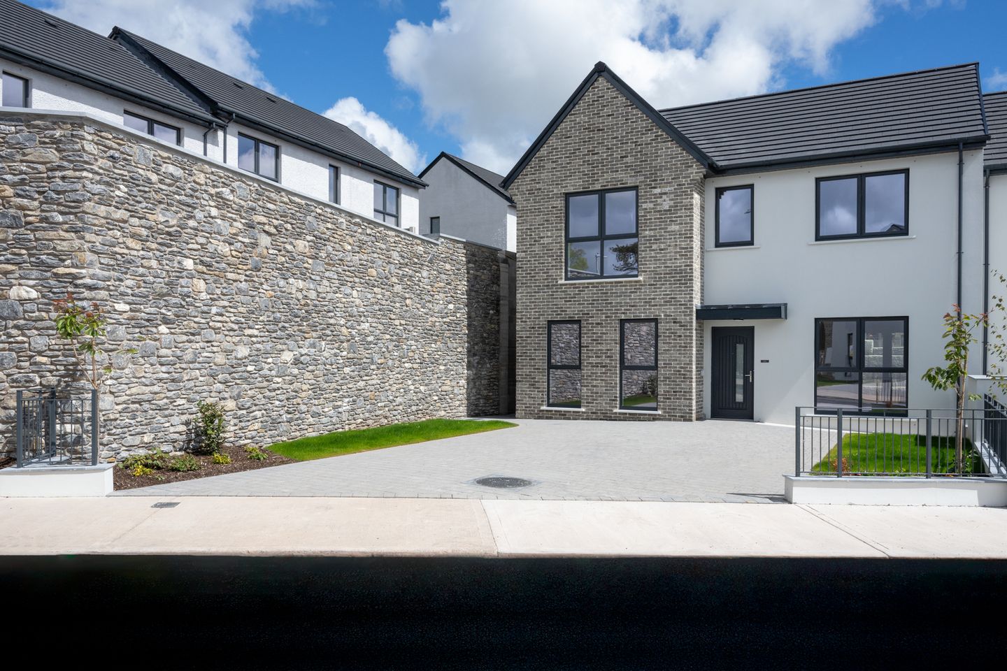 Four Bed Semi Detached, Lakeview, Castleredmond, Midleton, Co. Cork, Lakeview, Castleredmond, Midleton, Lakeview, Castleredmond, Midleton, Co. Cork