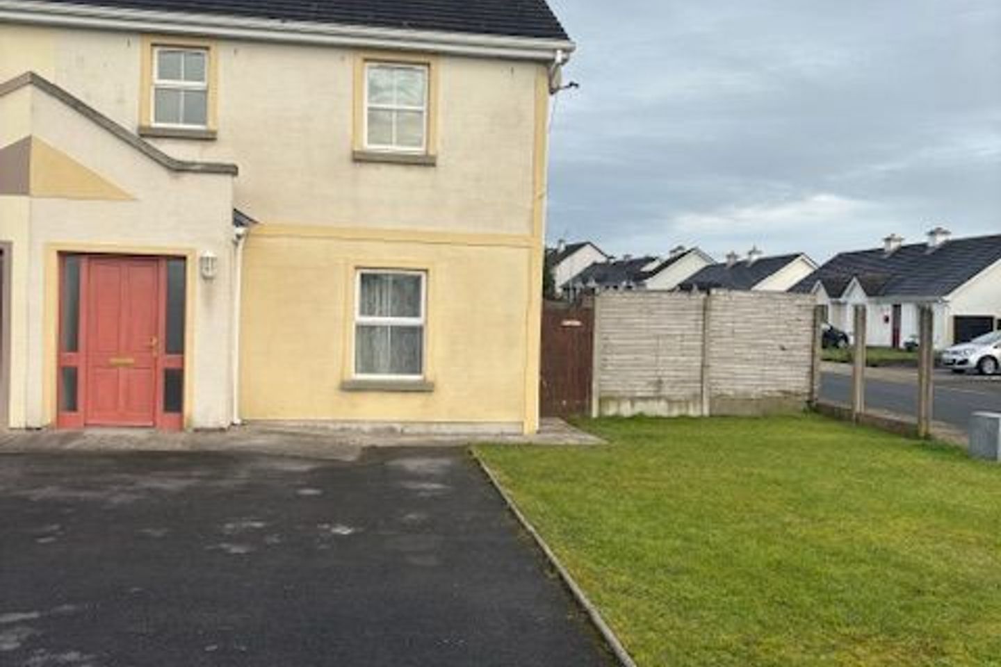34 Hazel Hill Downs, Ballyhaunis, Ballyhaunis, Co. Mayo, F35C952
