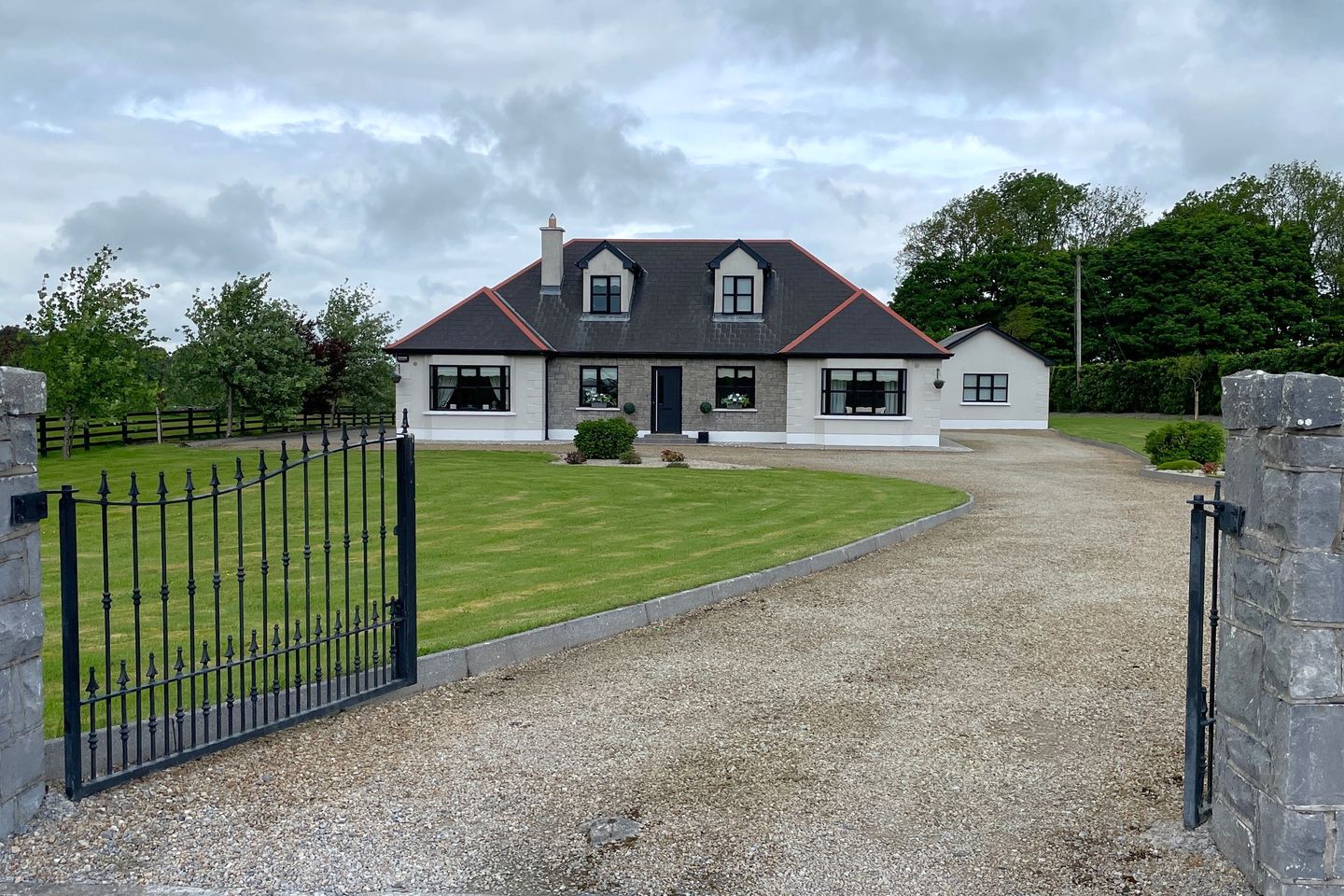 Carrowgarve, Tulsk, Co. F45RH48 is for sale on Daft.ie