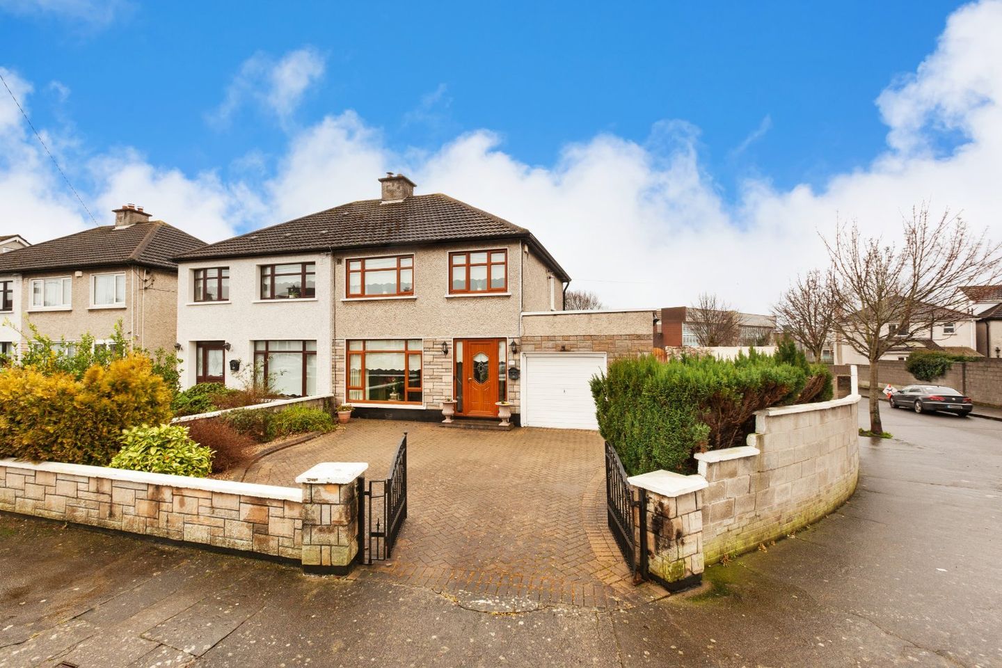 27 Riverside Crescent, Clonshaugh, Dublin 17, D17AP89 is for sale on