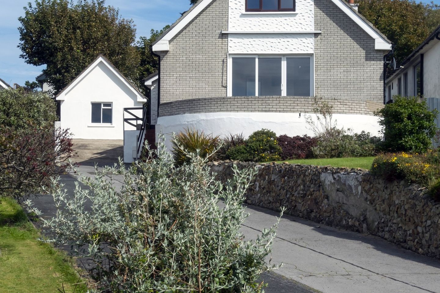 10 Thormanby Lodge, Howth, Dublin 13, D13AH93 is for sale on Daft.ie