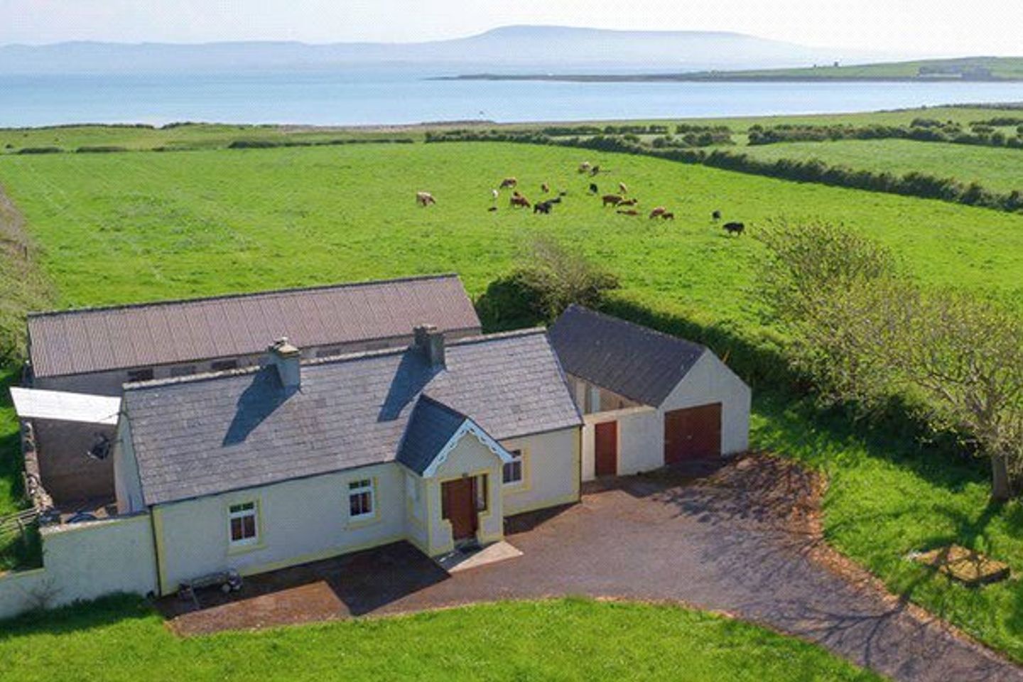 Castlegrange Farm Cottage Ardtermon Strand Ballinfull, Ballinfull, Co